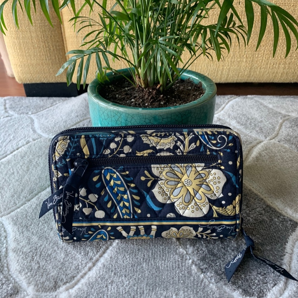 🌷Vera Bradley wallet🌷